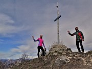05 Alla croce del Monte Tesoro (anticima 1351 m)